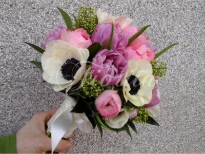 kvetiny-praha-svatebni-kytice-nevesty-anemony-tulipany-pryskyrnik-5