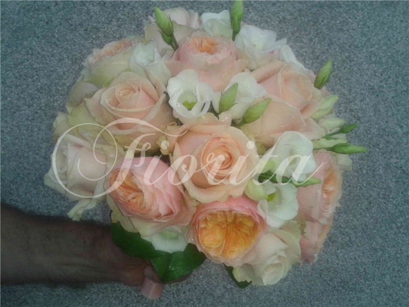 kvetiny-praha-svatebni-kytice-ruze-eustomy-anglicke-ruze-3