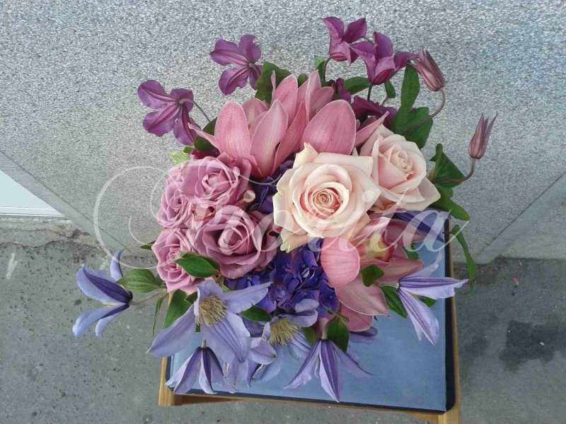 svatebni-kytice-plamenek-ruze-hortenzie-orchidea-5