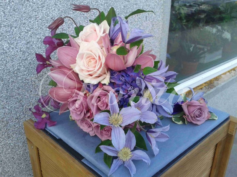 svatebni-kytice-plamenek-ruze-hortenzie-orchidea-6